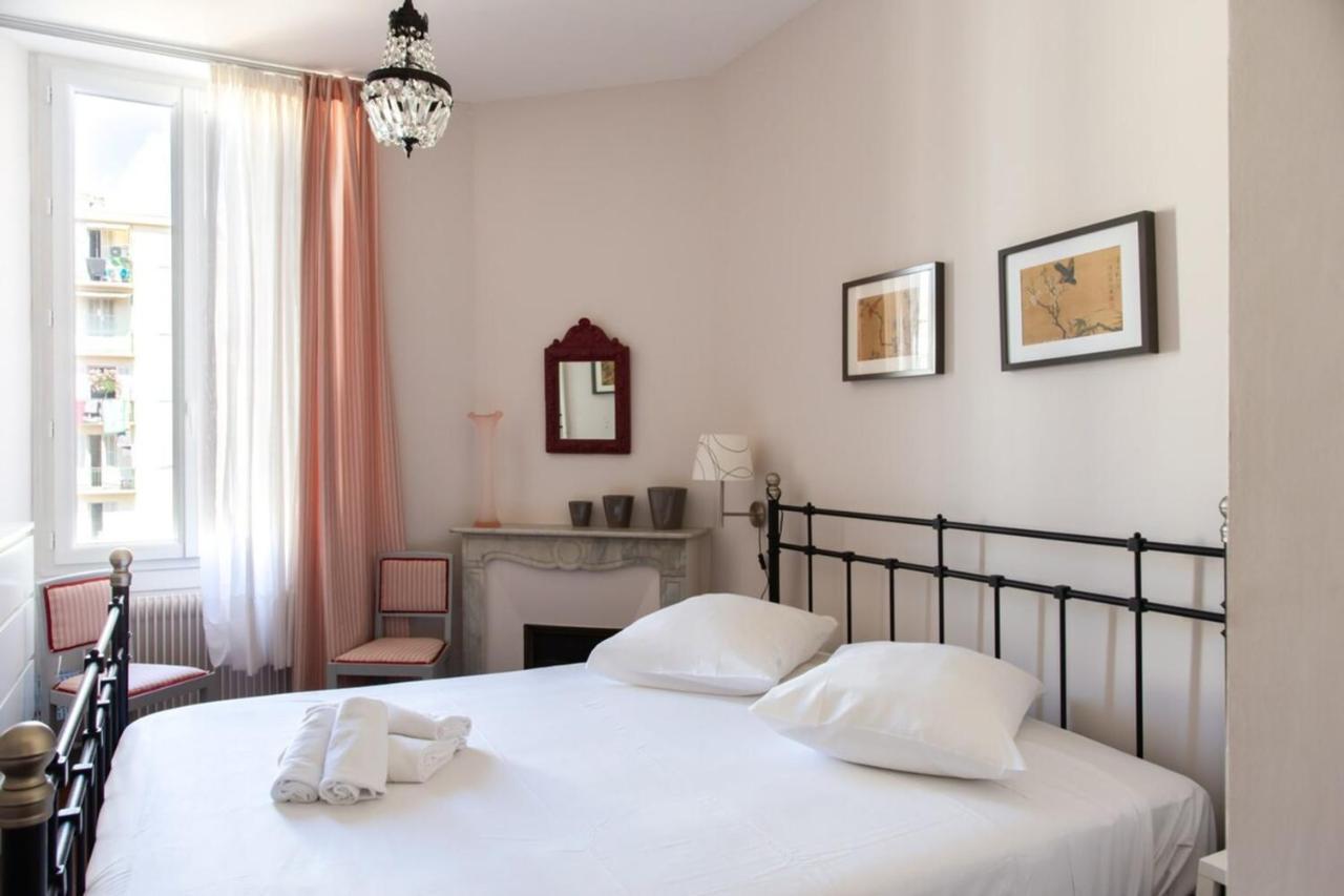 Odeon Appartement Niza Exterior foto